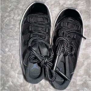 Black Jordan 11 (unisex)